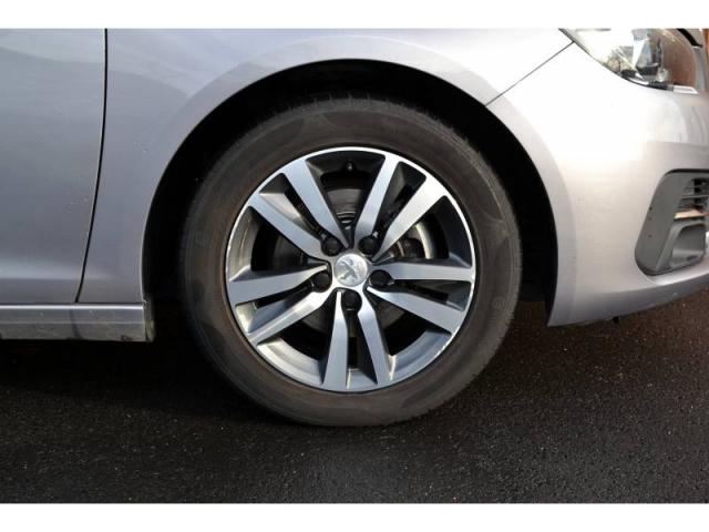 Peugeot 308 image 8