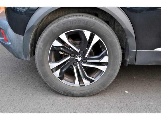 Peugeot 2008 image 2