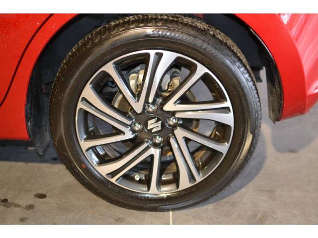 Suzuki Swift image 9