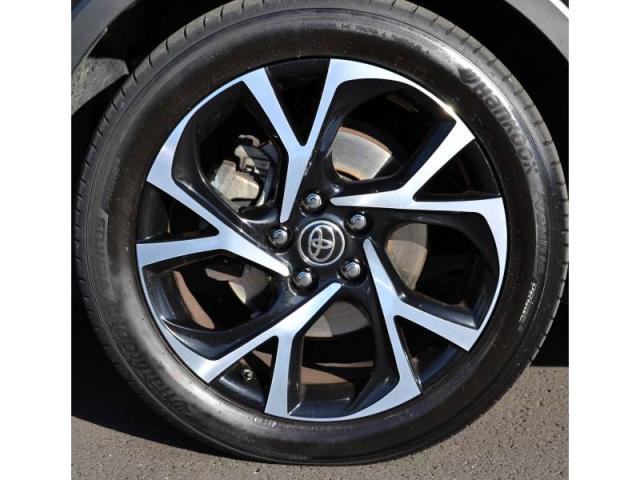 Toyota C-Hr image 4
