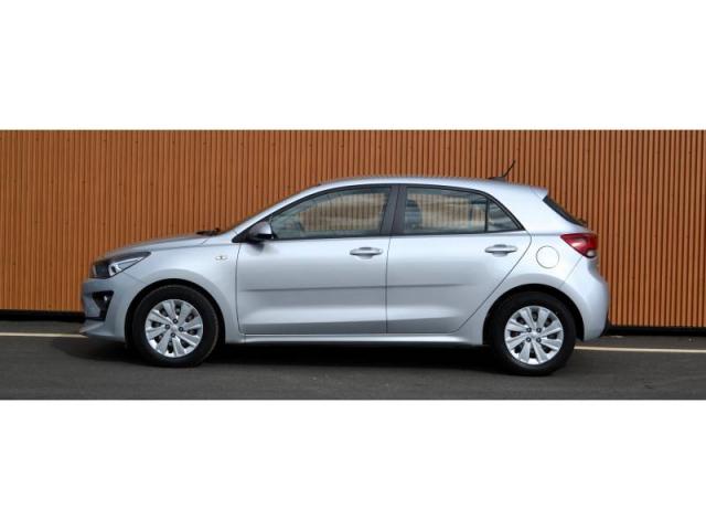 Kia Rio image 3