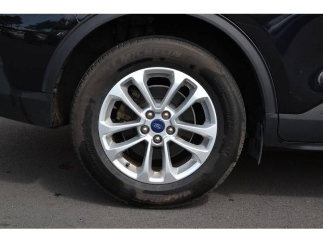 Ford Kuga image 4