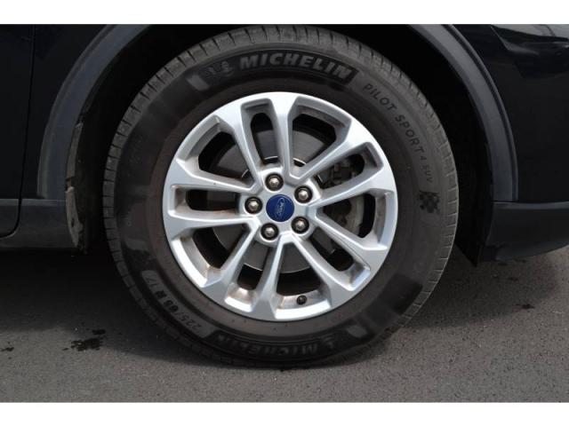 Ford Kuga image 9