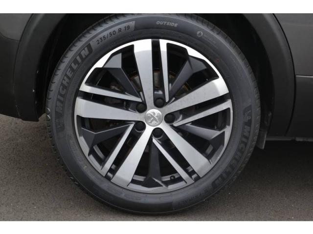 Peugeot 5008 image 4
