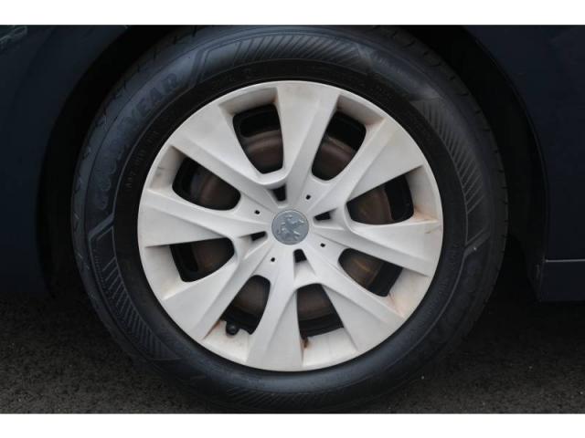 Peugeot 208 image 1
