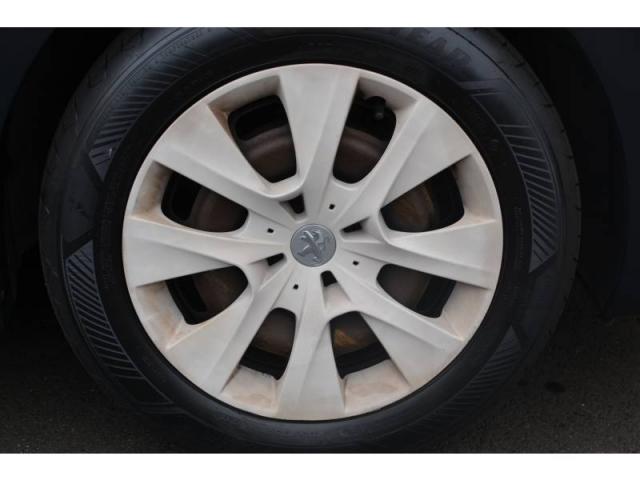 Peugeot 208 image 3