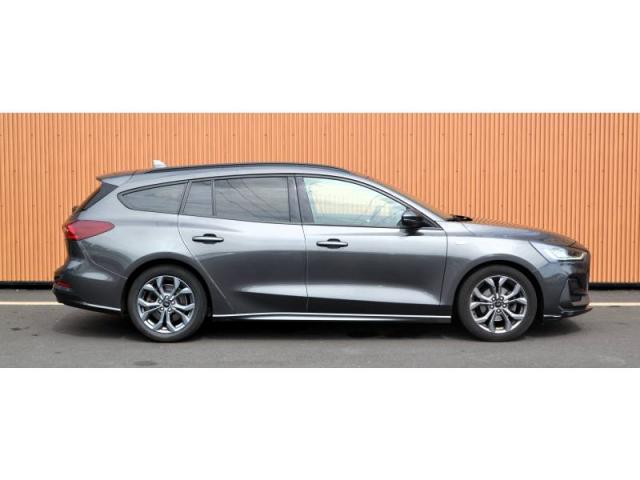 Ford Focus image 7