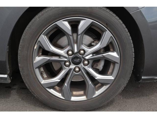 Ford Focus image 8
