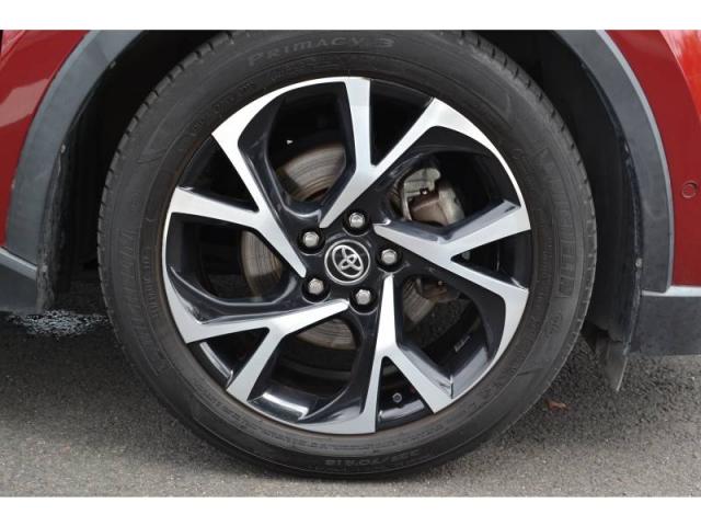 Toyota C-Hr image 9