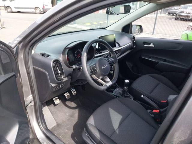 Kia Picanto image 9