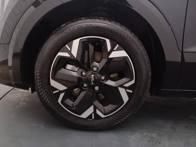 Kia Niro image 7