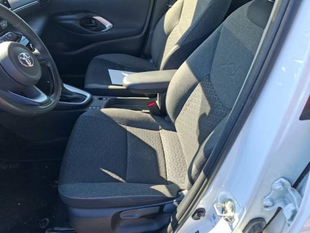 Toyota Yaris image 2