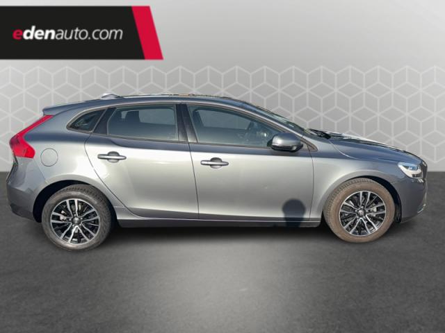 Volvo V40 image 2