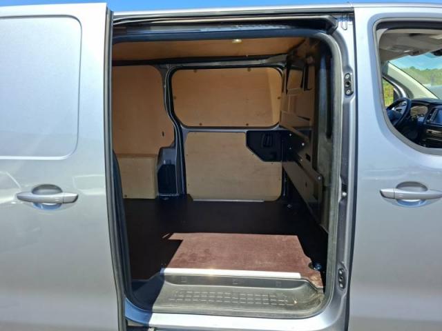 Opel Vivaro image 9