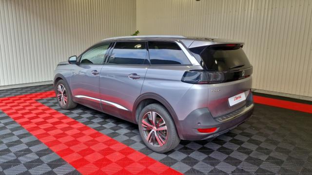 Peugeot 5008 image 1