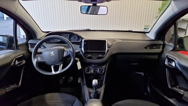 Peugeot 208 image 7