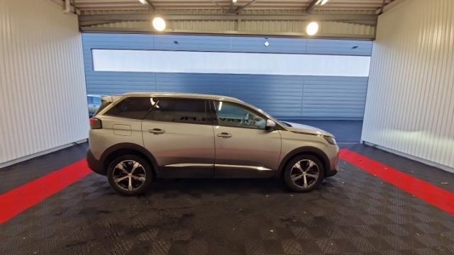 Peugeot 5008 image 6