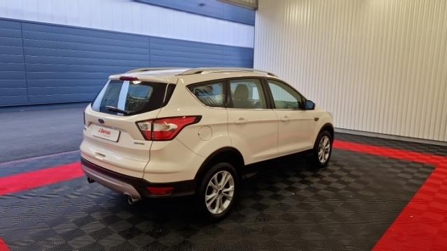 Ford Kuga image 2