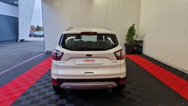 Ford Kuga image 4