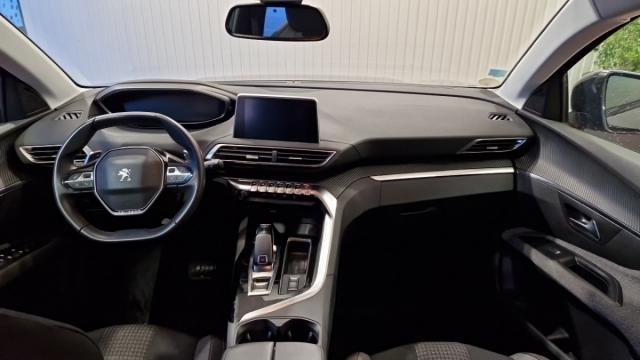 Peugeot 5008 image 2