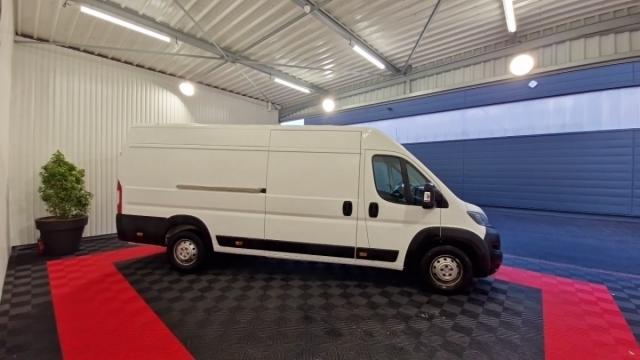 Peugeot Boxer image 2