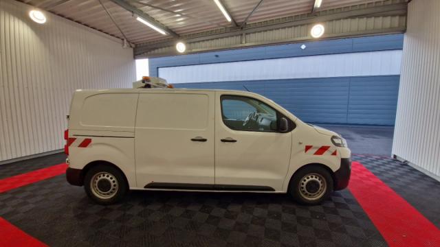 Citroen Jumpy image 2