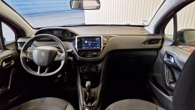 Peugeot 208 image 5