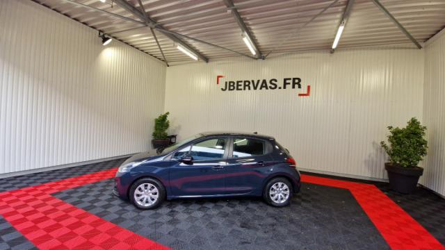 Peugeot 208 image 1