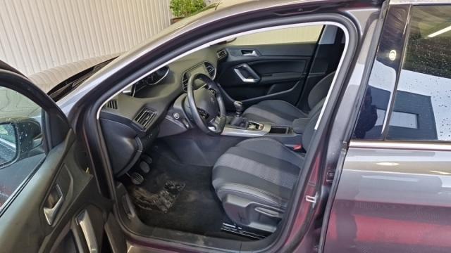 Peugeot 308 image 9