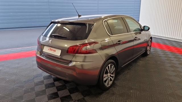 Peugeot 308 image 2