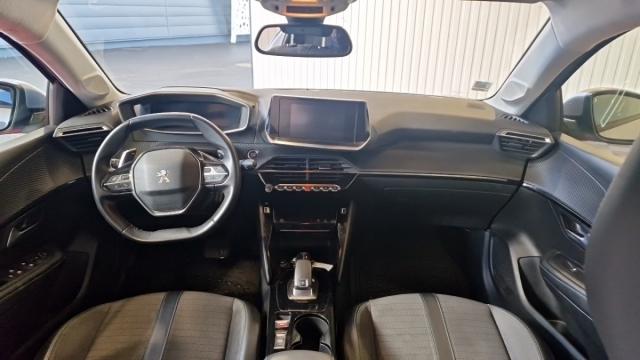 Peugeot 208 image 9