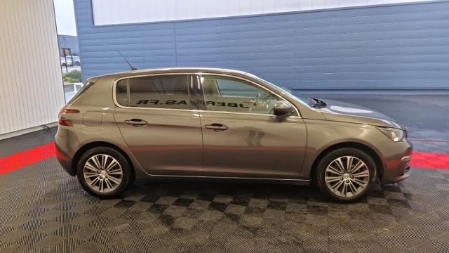 Peugeot 308 image 9