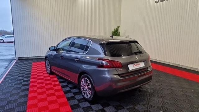 Peugeot 308 image 2