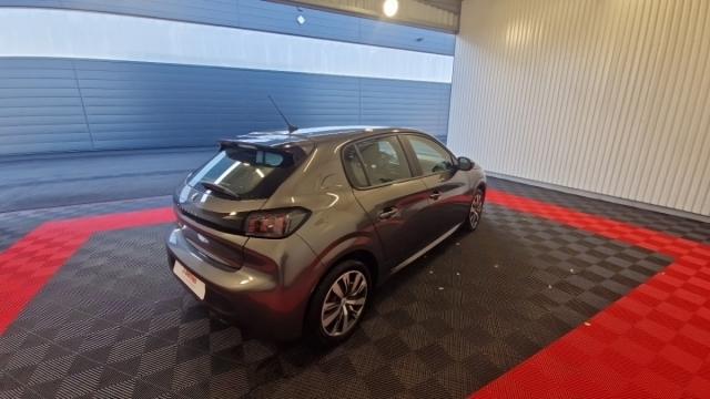 Peugeot 208 image 9