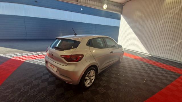 Renault Clio image 8