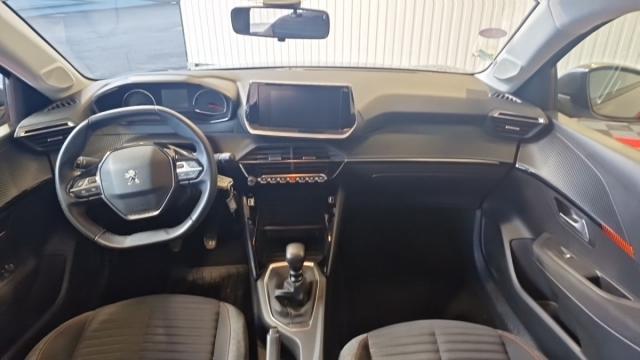 Peugeot 208 image 6
