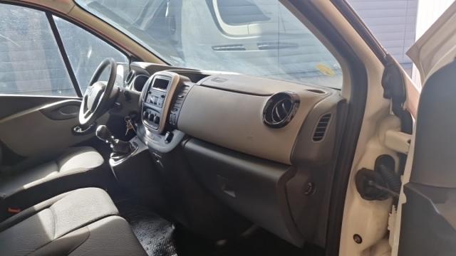 Renault Trafic image 8
