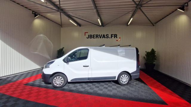 Renault Trafic image 2
