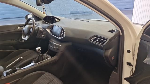 Peugeot 308 image 3