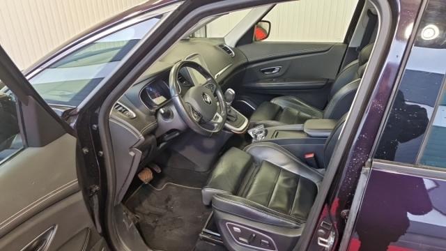 Renault Grand Scénic image 1