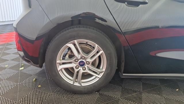 Ford Focus image 9