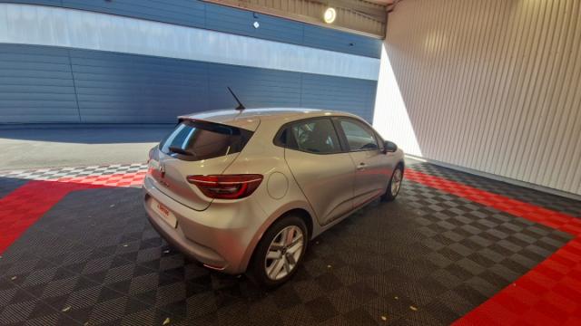 Renault Clio image 8