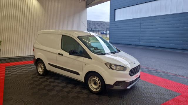 Ford Transit Courier image 4