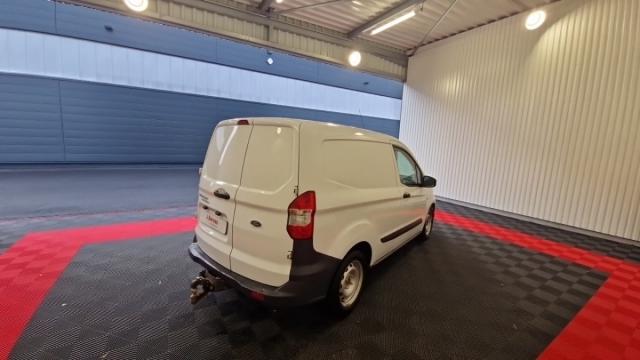 Ford Transit Courier image 7