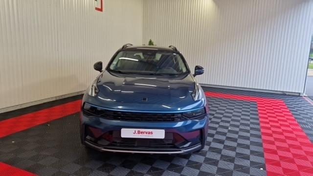 Lynk & Co 01 image 8