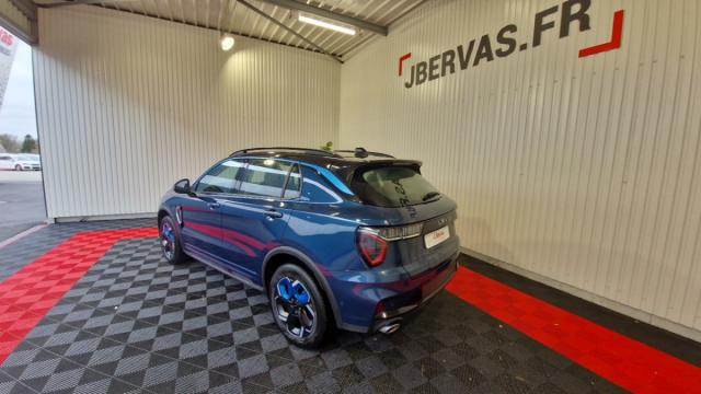 Lynk & Co 01 image 4