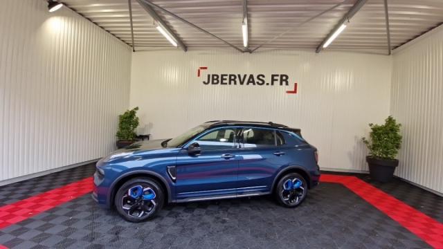 Lynk & Co 01 image 9