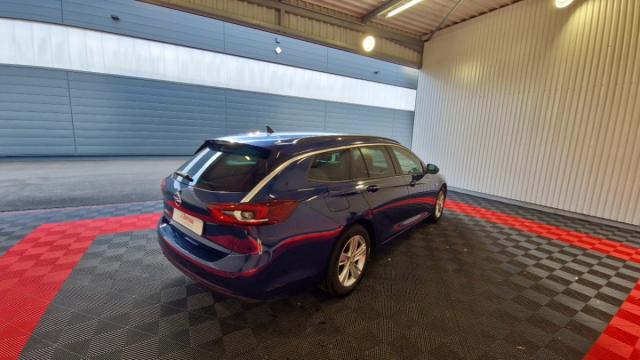 Opel Insignia Sports Tourer image 4