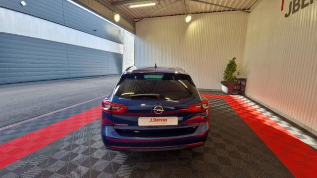 Opel Insignia Sports Tourer image 9