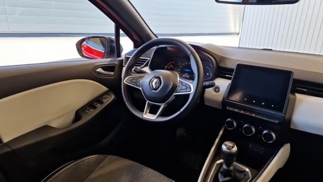 Renault Clio image 6